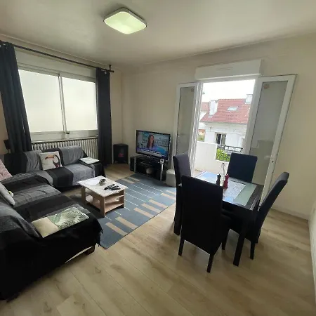 Daire Balcon St Raymond Maison 100m2 Centre